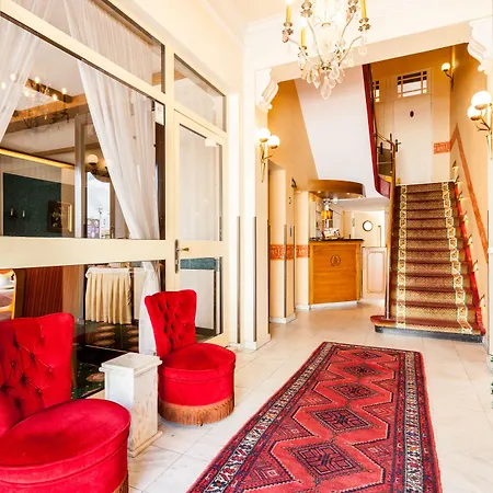 Malecot By F-hotels 3*